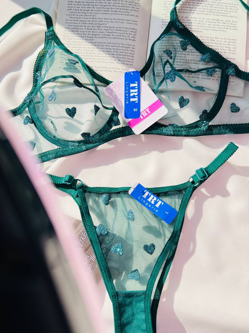 ست شورت و سوتین سیلیکونیTRT تیریتی کد1053 رنگ سبز طرح قلبی