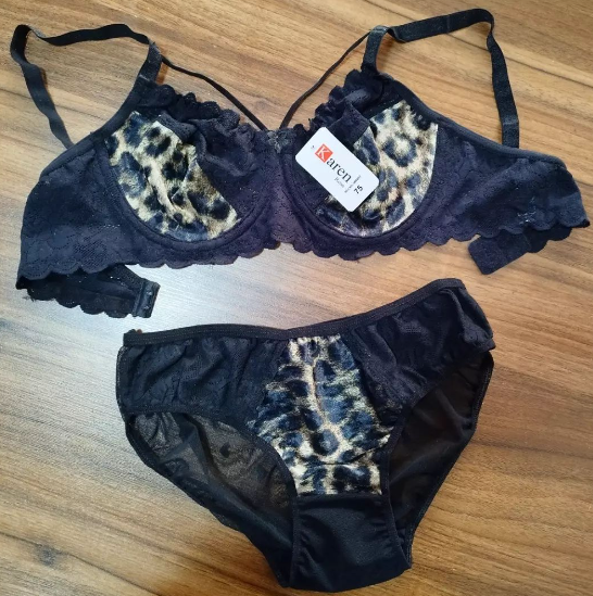 ست شورت و سوتین مخمل دانتل فنردار کارن کد 2046 پلنگی