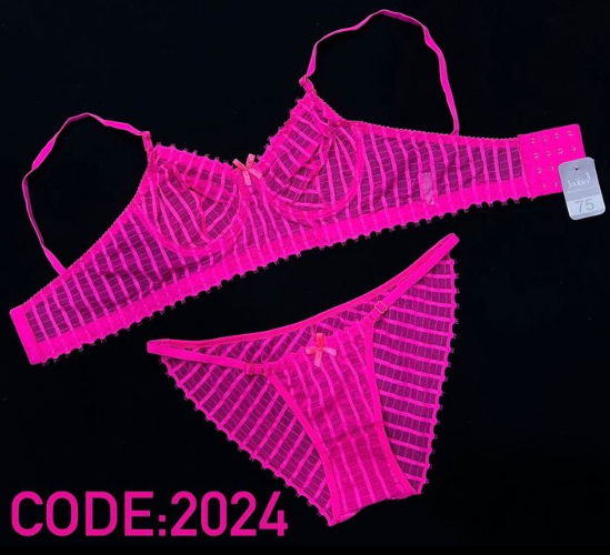 ست شورت و سوتین دانتل نیم بلند فنردار ژوبین کد 2024 طرح اتوبانی مژه ای رنگ سرخابی