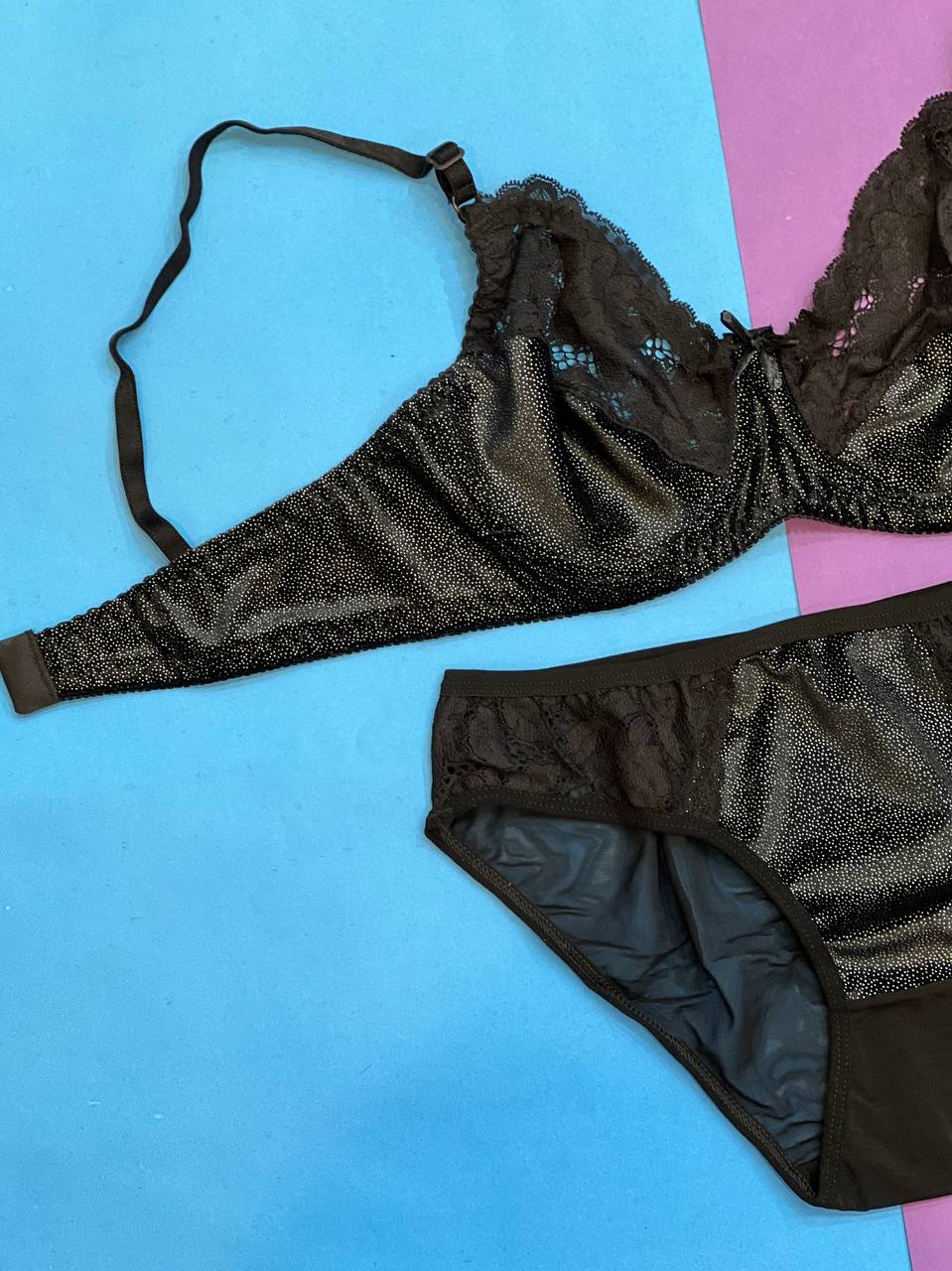 ست شورت و سوتین مخمل شاین فنردار ژوبین کد 2025 رنگ مشکی - تصویر 2